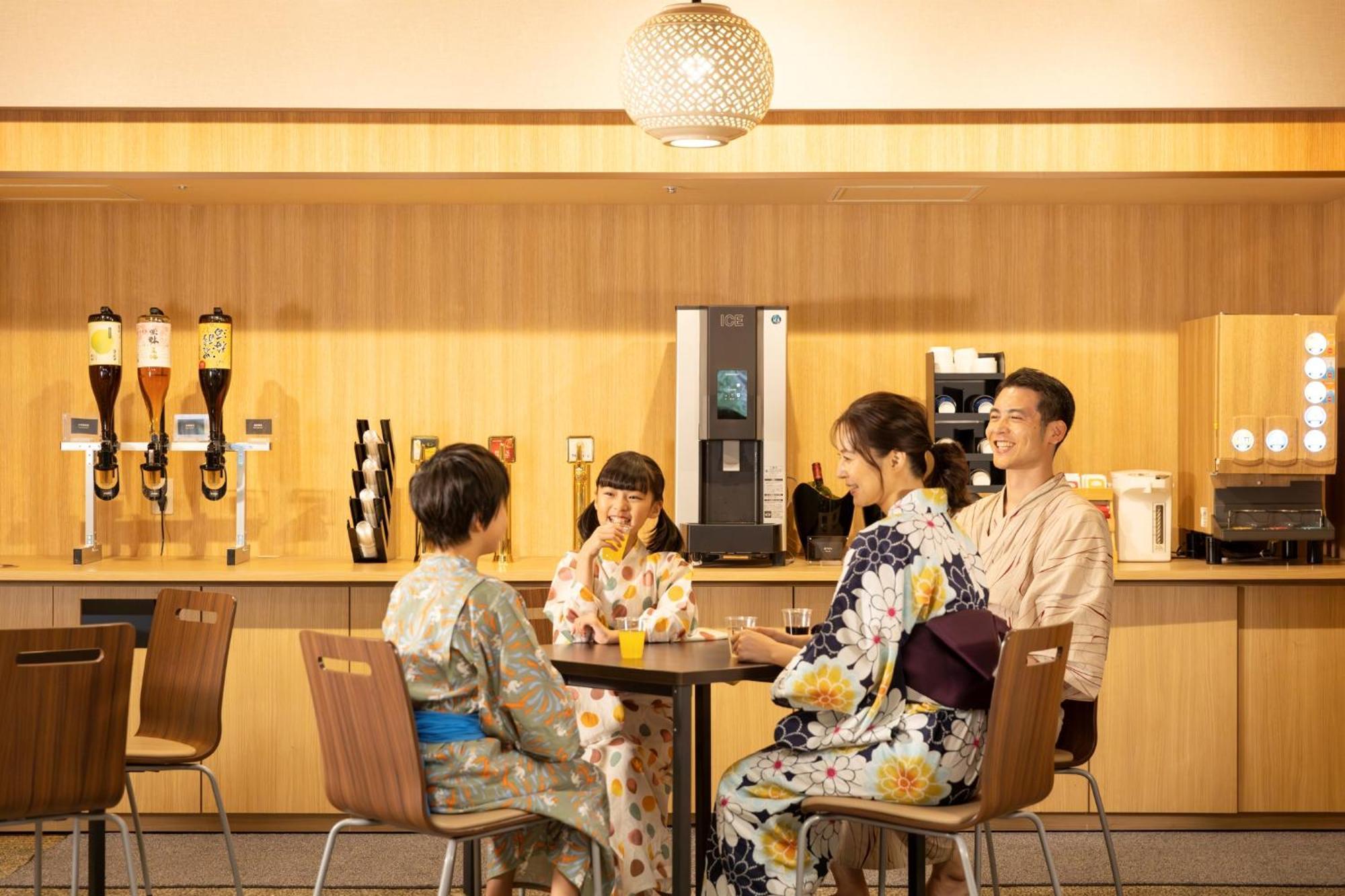 Ooedo Onsen Monogatari Premium Kaga Maruya Hotel Eksteriør billede